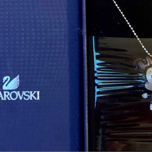 Swarovski Crystal Minnie Mouse Cuties Necklace - Picture 3 of 3